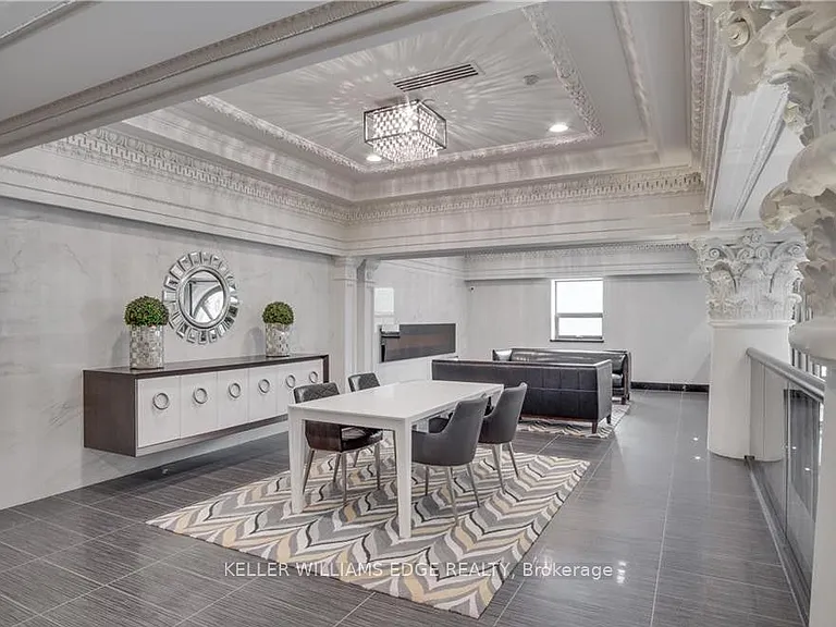 112 King St E #405 — Photo 29