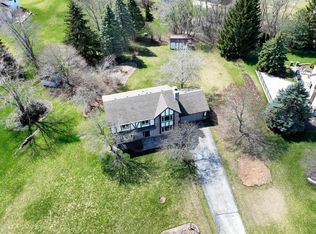 W234S5185 Ermine Ct, Waukesha, WI 53189
