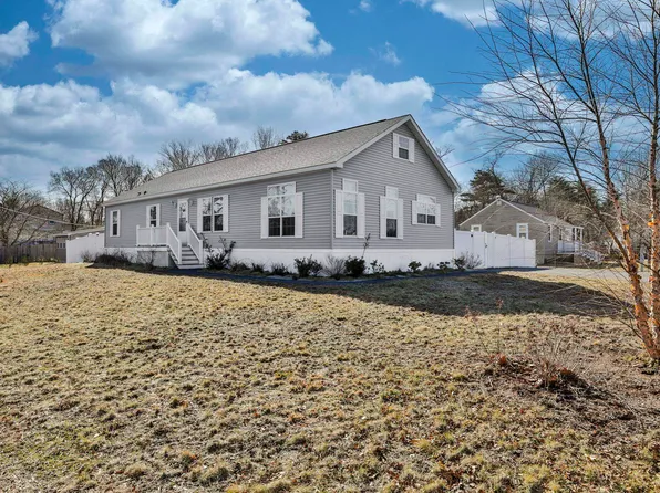 2 Edwards Street, Salem, NH 03079