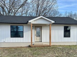 535 N Main St, Loretto, TN 38469