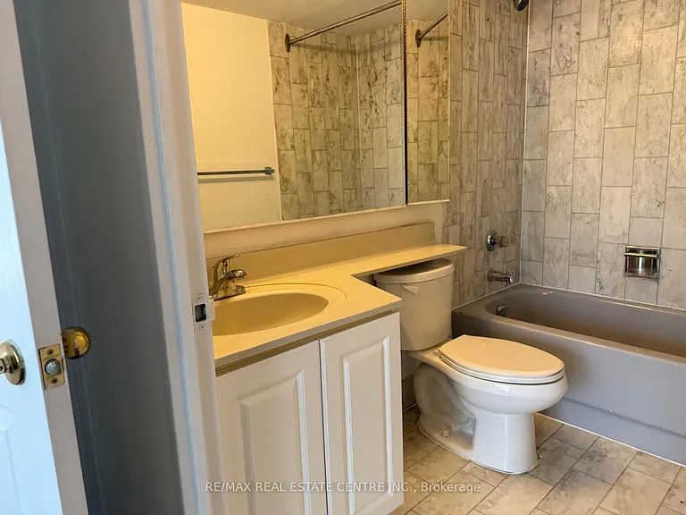 265 Enfield Pl #1403 — Photo 9