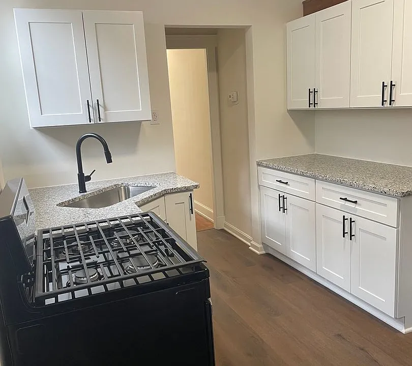 729 Grand Ave