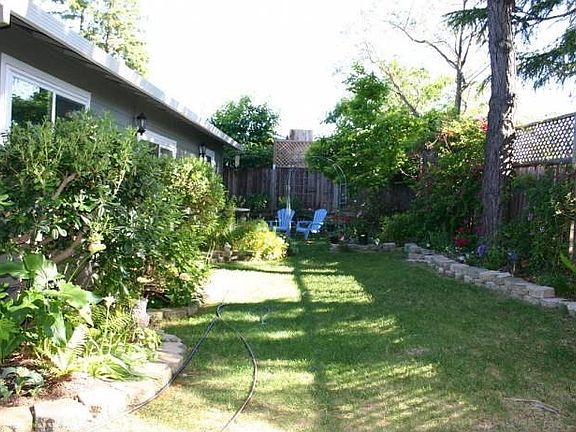 5th image of 10153 S Portal Ave