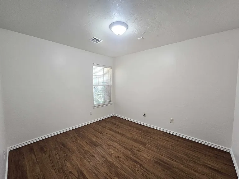 16001 Korie Dr — Photo 17