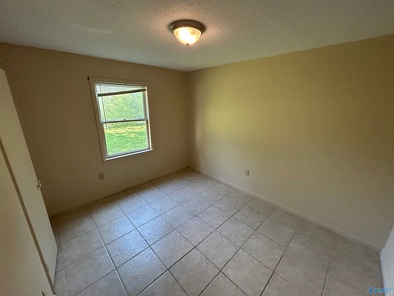 124 Michael Ave #B — Photo 11