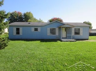290 Campbell Ln, Saginaw, MI