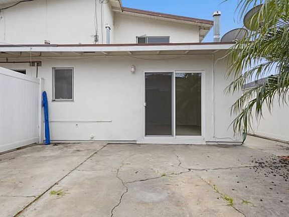 5th image of 222 Avenida Cabrillo APT D