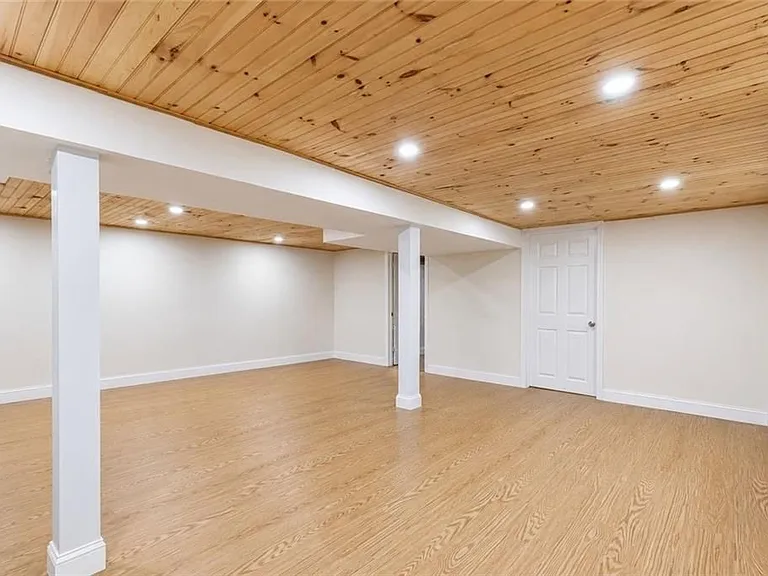 5 Interlocken Rd — Photo 26