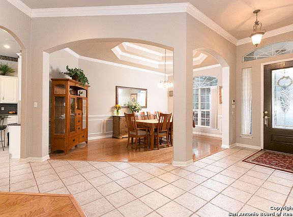 3rd image of 4607 W Lake Oaks