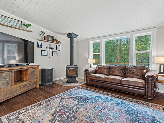 5th image of 63 Lauer Ln