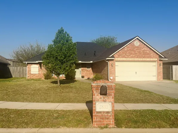 2833 Busheywood Dr, Yukon, OK 73099