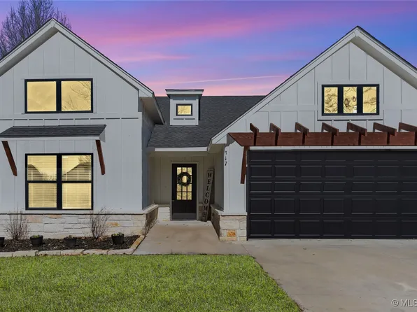 317 SE 6th St, Pryor, OK 74361