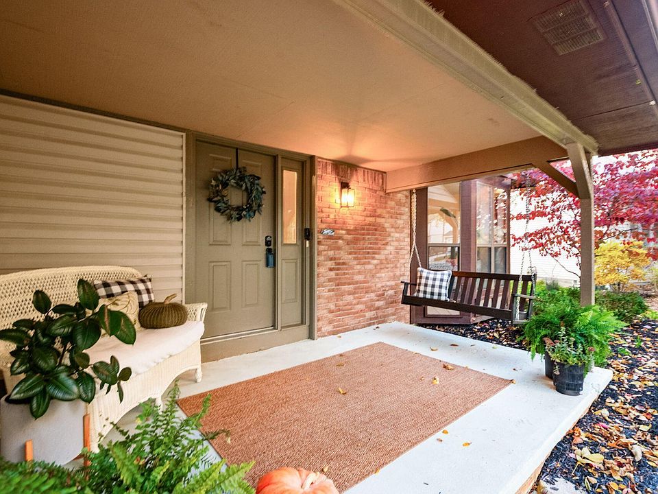 7373 Palmleaf Ln, Columbus, OH 43235 | Zillow