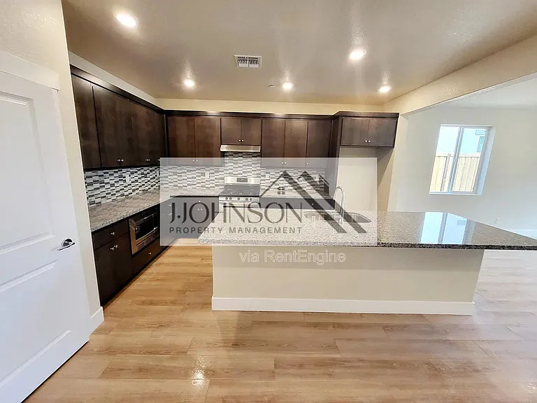 16972 Bernstein Ave — Photo 4