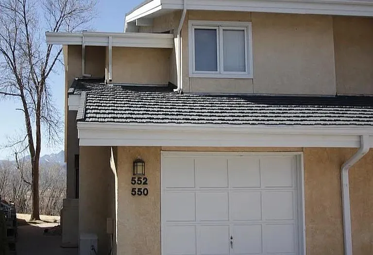 552 Observatory Dr — Photo 1