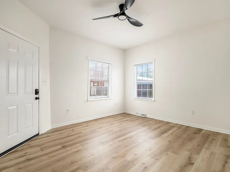 85 S Grubb St — Photo 6