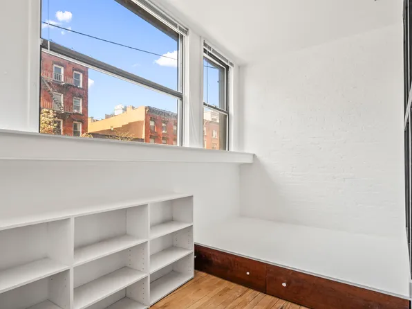 151 Grand Street 2 image 3 of 5