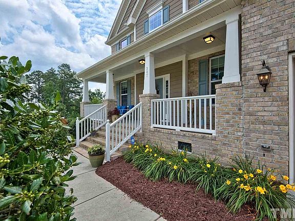 2nd image of 207 Willowbend Ln