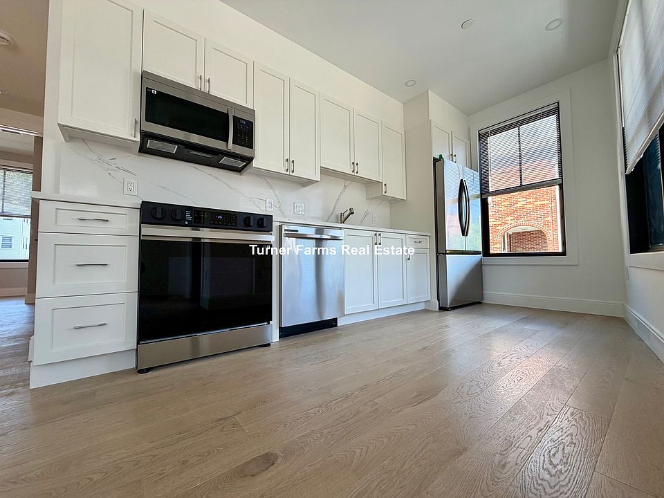 1st image of 36 Colborne Rd #2A