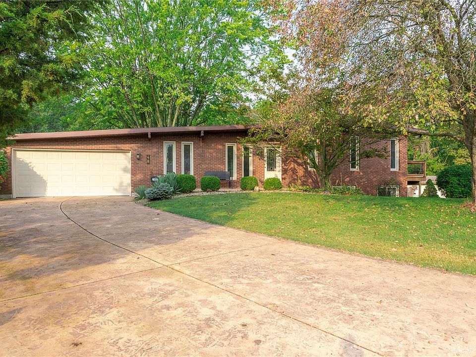 1st image of 48 Duke Dr