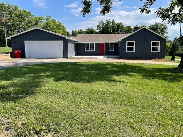 15611 E Independence Ave, Independence, MO 64050