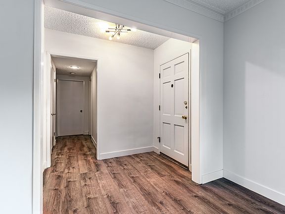 4th image of 681 S Orange Grove Blvd APT 1