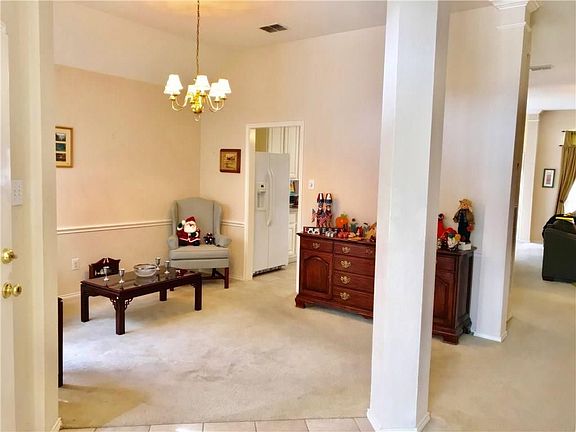 4th image of 6404 Greenbriar Ln