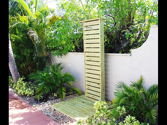 Rinse Off that Pool Water!