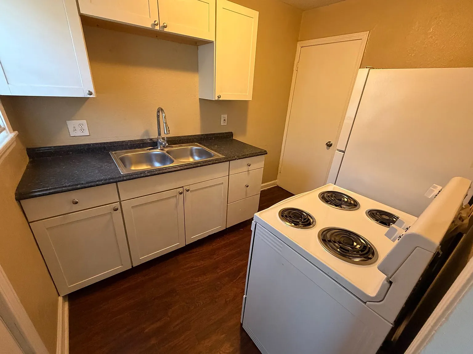 5537 Wabash Ave — Photo 3