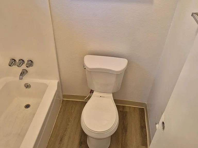 1130 W. San Bernardino Rd — Photo 29
