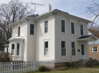 211 W Prairie St, Marengo, IL 60152