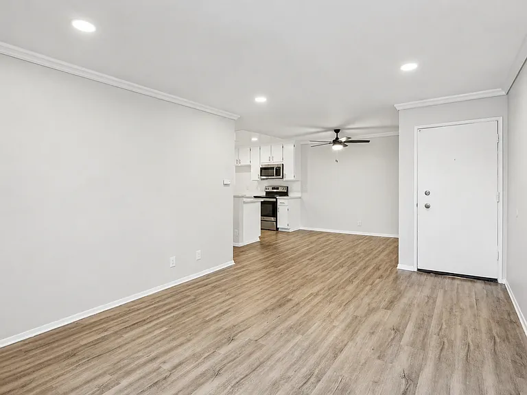 4444 Ensign Avenue — Photo 31