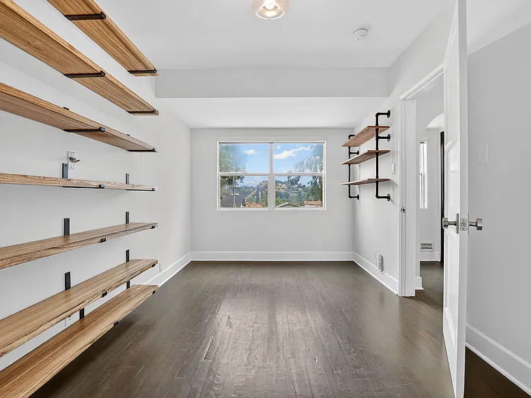408 Kendall Ave — Photo 17