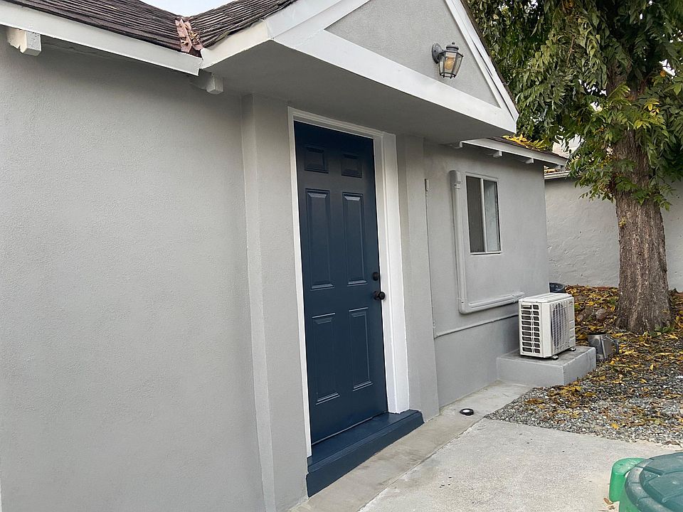 1st image of 2037 1/2 El Molino Ave