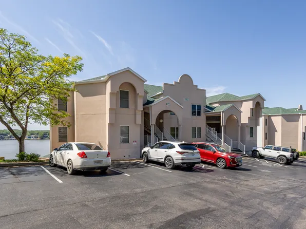 92 Emerald Bay Dr #2C, Lake Ozark, MO 65049