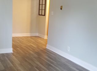 2000 Light Rd APT 102, Oswego, IL 60543