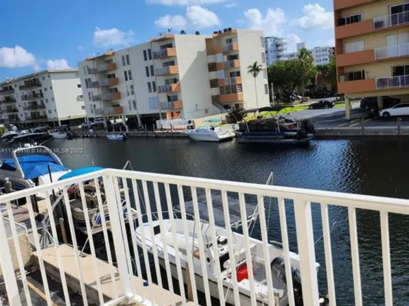 3536 NE 168th St APT 403, North Miami Beach, FL 33160