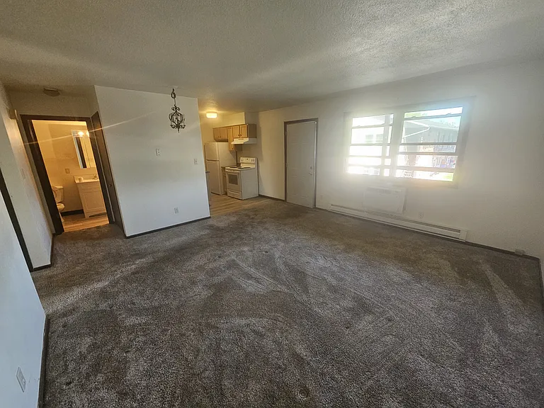 425 S Thayer Ave #101 — Photo 3