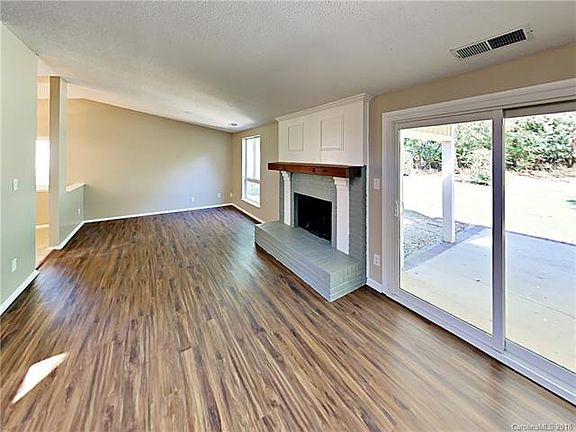 2nd image of 7128 Wannamaker Ln