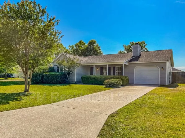 807 Valley Forge Ct, Wilmington, NC 28411