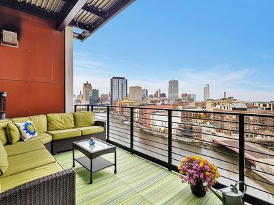 106 West Seeboth STREET #1004, Milwaukee, WI, 53204