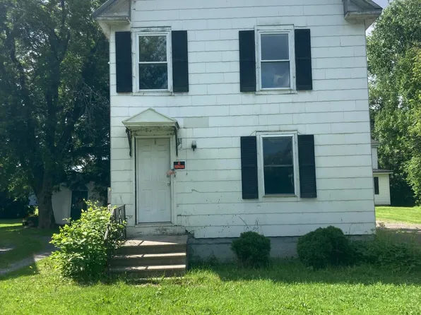 33 Dyer Street, Presque Isle, ME 04769