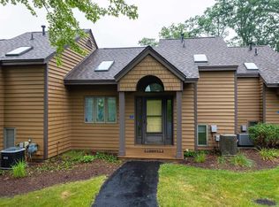 2 Creekwood Ln, Galena, IL 61036