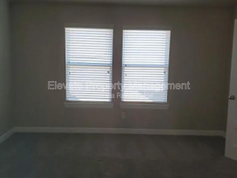 2214 Kintyre Rd — Photo 7