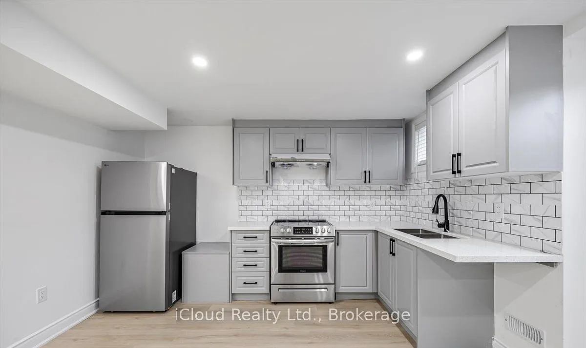 Building Photo - 833 Farmstead Dr #BASEMENT