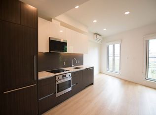 333 Carrall St #407, Vancouver, BC V6B2J4
