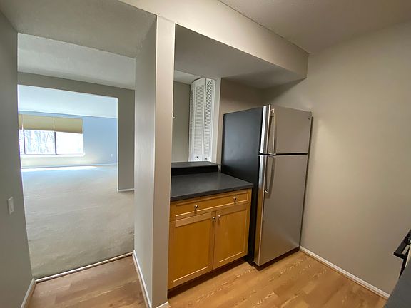5th image of 7 Redwood Ln