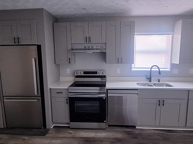 1114 Summer Brook Rd #B — Photo 4