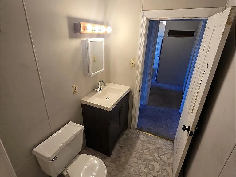 708 Linden St #2 — Photo 7