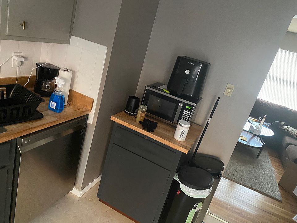 2nd image of 12 Manning Ave